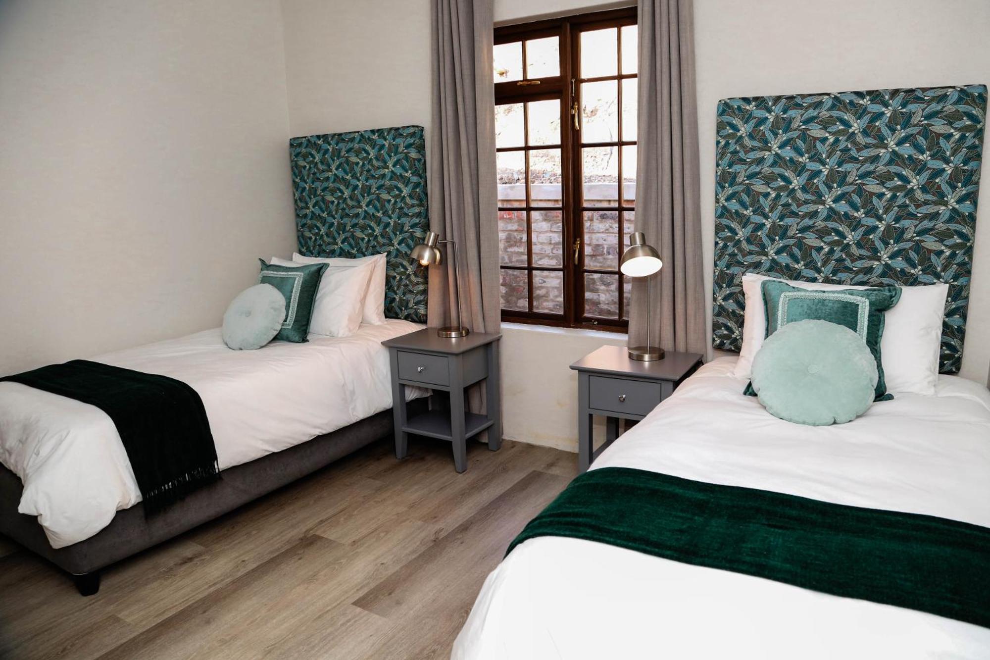 Montmartre Chalets & Venue 弗朗斯胡克 外观 照片